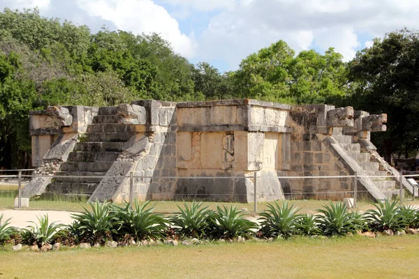 Visitando Pirâmide Maia Chichen Itza Chichen Itza Dos Sítios Arqueológicos — Fotografia de Stock