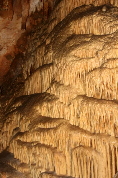 Grotwand Stalagmieten Stalactieten Als Achtergrond Textuur — Stockfoto