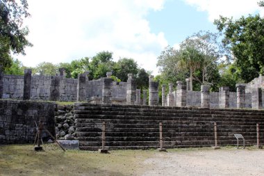 Maya Piramidi Chichen Itza. Chichen Itza, Meksika 'nın Yucatan kentindeki en çok ziyaret edilen arkeolojik alanlardan biri..
