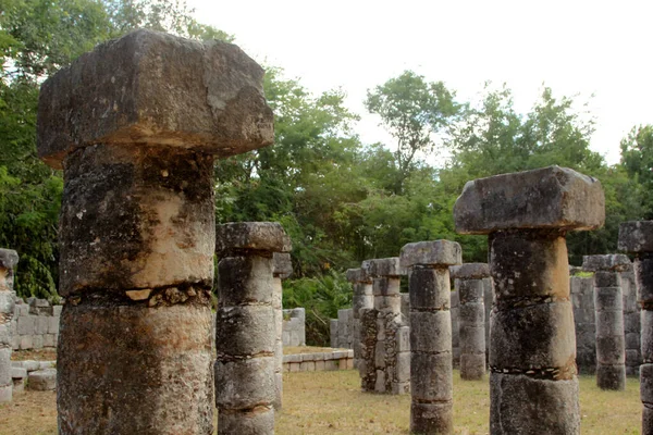 Mayan Pyramid Chichen Itzachichen Itza是墨西哥尤卡坦半岛上访问最多的考古遗址之一 — 图库照片