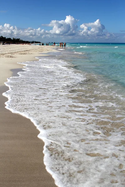 熱帯カリブ海のビーチや背景としてエメラルド水の風景 夢の休日 — ストック写真