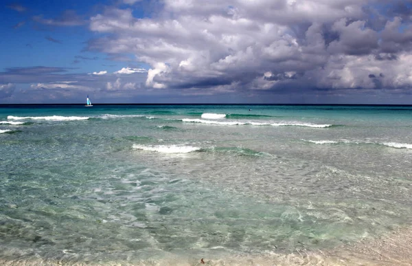 Tropisk Karibisk Strand Och Smaragdvatten Landskap Som Bakgrund Drömsemester — Stockfoto