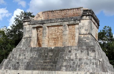  Maya Piramidi Chichen Itza. Chichen Itza, Meksika 'nın Yucatan kentindeki en çok ziyaret edilen arkeolojik alanlardan biri..