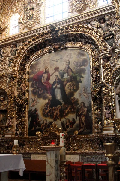 メキシコ プエブラのサントドミンゴ教会 ロサリオ礼拝堂はサントドミンゴ教会に位置しています 象徴性 イメージ そしてニュースペインのバロックを代表する要素で満ちています — ストック写真