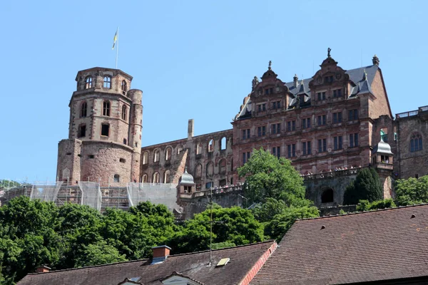 德国海德堡中世纪城堡的废墟 德国海德堡的中世纪城堡 海德堡是德国巴登 符腾堡州的第五大城市 海德堡是人口密集的莱茵河 内卡都会区的一部分 — 图库照片