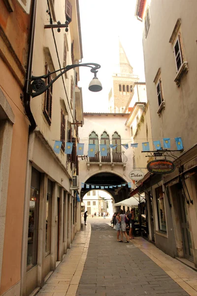 Küçük bir sahil kenti Koper, Slovenya, Avrupa 'nın mimarisi.