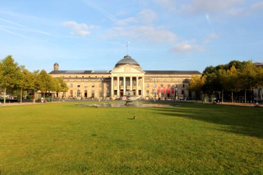 Wiesbaden, Almanya 'daki ünlü tarihi kumarhane..