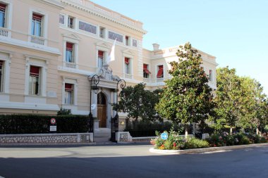 Monako Prensliği 'nin dörtte dördünden biri olan Monako-Ville' deki turistler.