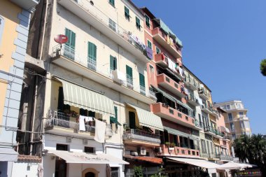 San Remo İtalya 'nın kuzeybatısındaki Liguria' nın batısındaki Akdeniz tatil beldesidir..