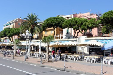 San Remo İtalya 'nın kuzeybatısındaki Liguria' nın batısındaki Akdeniz tatil beldesidir..