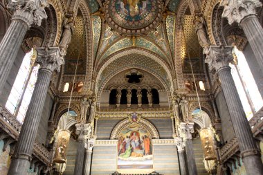 Lyon Notre Dame Katedrali, Fransa. Notre-Dame de Fourviere Bazilikası, 1872 ve 1896 yılları arasında inşa edilmiştir..