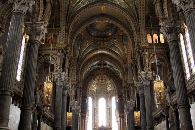 Lyon Notre Dame Katedrali, Fransa. Notre-Dame de Fourviere Bazilikası, 1872 ve 1896 yılları arasında inşa edilmiştir..