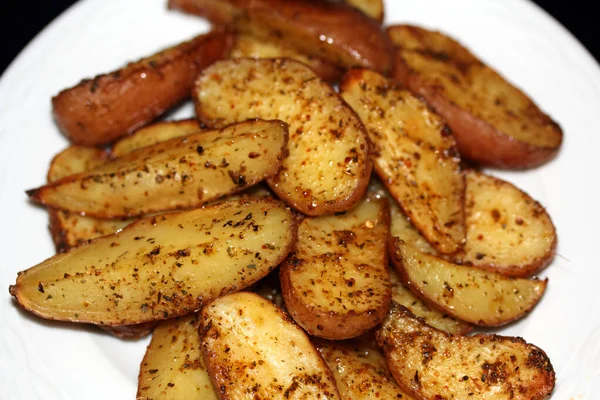 Pomme Terre Frite Sur Une Assiette Blanche Macro — Photo