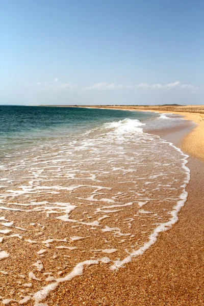 Transparentes Meerwasser Über Dem Sandstrand Urlaubskonzept — Stockfoto