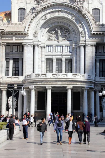 Muzeum Sztuk Pięknych Palacio Bellas Artes Meksyk — Zdjęcie stockowe
