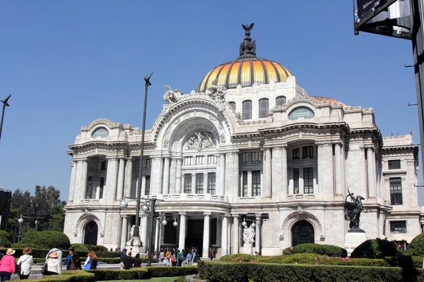 Muzeum Sztuk Pięknych Palacio Bellas Artes Meksyk — Zdjęcie stockowe