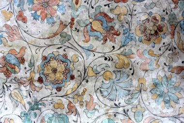 Rusya, Moskova 'daki Kızıl Meydan' daki Aziz Basil katedralinin içi. Arkaplan olarak Pokrovsky Katedrali Duvarı.