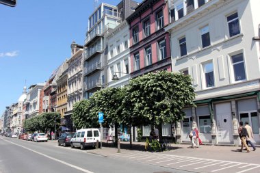 Antwerp, Belçika. Antwerp, 512.000 nüfusuyla Belçika 'nın en büyük ikinci şehridir..