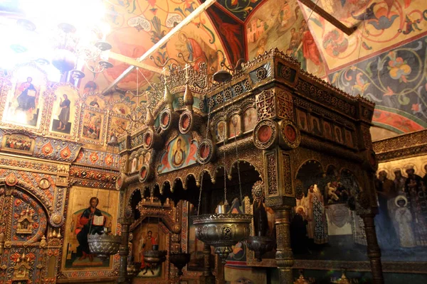 位于俄罗斯莫斯科红场的圣巴西尔大教堂的内部 波洛夫斯基主教座堂 — 图库照片