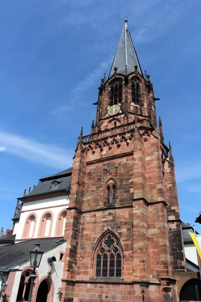 圣彼得和亚历山大大教堂 Basilica Peter Alexander 也被称为Aschaffenburg大教堂 Aschaffenburg Basilica 是德国巴伐利亚下弗朗科尼亚的一座天主教教堂 — 图库照片