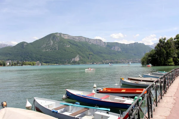 Krajobraz Jeziora Annecy Alp Francja — Zdjęcie stockowe