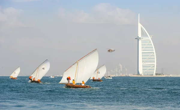 Dubai Uae December 2004 Small Traditional Dhows Racing Dubai United — Stock Photo, Image