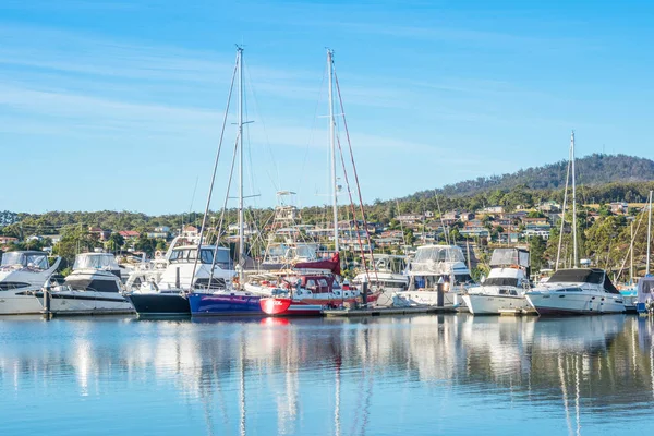 Båtar i St Helens, Tasmanien — Stockfoto