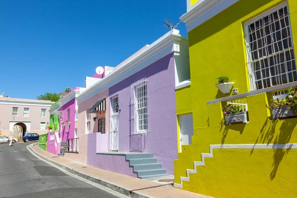 Kaap Bir Sokakta Renkli Kulübeler Eski Adıyla Malay Mahallesi Cape — Stok fotoğraf