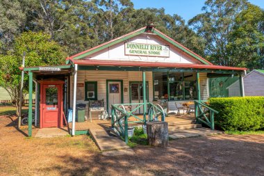 DONNELLY RIVER, AUSTRALYA - 24 Eylül 2020: Güneybatı Avustralya 'daki Donnelly River' daki market.