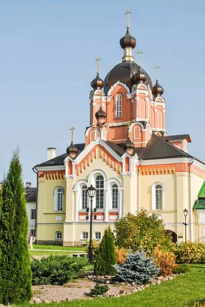 Iglesia Santa Cruz Monasterio Tikhvin — Foto de Stock