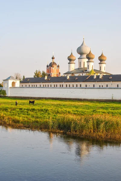 Monastero Tikhvin Russia Autunno — Foto Stock