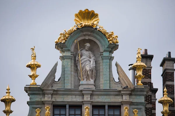 Statue Saint Giles Top House Brouette Grand Place Central Square — Stock Photo, Image