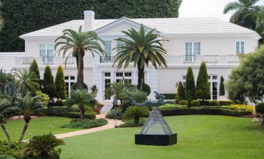 Miami, Fl, Amerika Birleşik Devletleri - 10 Ekim 2016: Villa Star Island, Biscayne Körfezi'nde insan yapımı bir ada. Bazı ünlülerin evleri Sean Combs, Gloria Estefan, Don Johnson, Rosie O'Donnell, Xuxa ve Shaquille O'Neal da dahil olmak üzere bu adada kendi.