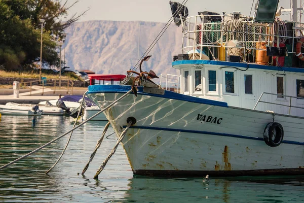 Кленовица Хорватия Августа 2017 Года Рыбацкая Лодка Небольшой Гавани Хорватского — стоковое фото