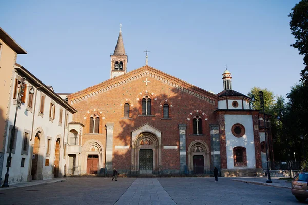 Mediolan Włochy Listopada 2012 Bazylika Saint Eustorgius Mediolanie Ważnym Przystankiem — Zdjęcie stockowe