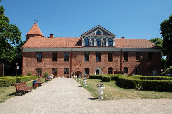 Raudondvaris 立陶宛 2018年6月9日 Raudondvaris 城堡的塔 历史居住城堡在立陶宛 — 图库照片
