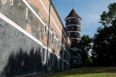 Vytenai, Litvanya - 9 Haziran 2018: Tower of Panemune 1604-1610 Rönesans tarzı kale inşa,.