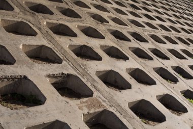 Kaba beton kiremit. Köprü yapımında modüler öğeleri