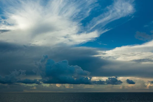 Oceano Con Paesaggio Nuvoloso Vicino Alle Isole Florida Keys Durante — Foto Stock