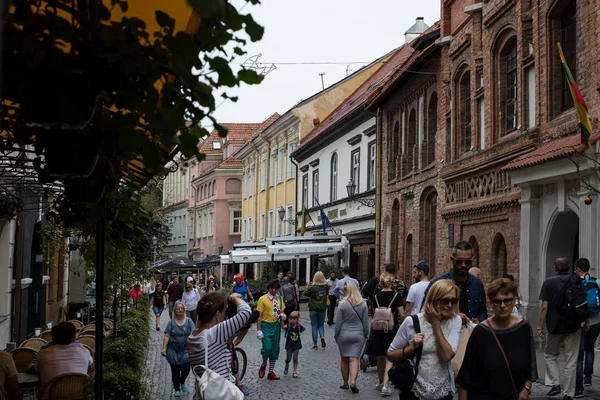 Wilno Litwa Września 2018 Mnóstwo Ludzi Wzdłuż Ulicy Pilies Jednej — Zdjęcie stockowe