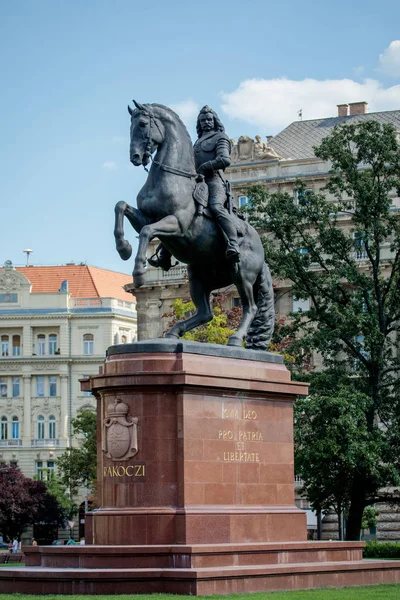 Budapest Ungheria Agosto 2017 Statua Francesco Situata Fuori Dall Edificio — Foto Stock