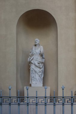 Heykel, Cizvit Saint Vilnius Katedrali, Litvanya'nın duvarda. Bir Katedrali Kuzey tarafındaki altı heykelleri. 