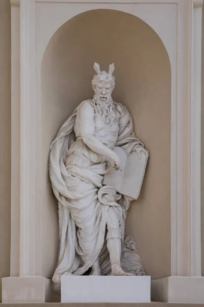 Статуя Пророка Моисея Стене Вильнюсского Собора Литва — стоковое фото