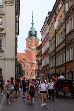 Warsaw, Polonya - 10 Ağustos 2018: Royal Castle (Zamek Krolewski), Varşova, Polonya, görünümü. 1618, 1988 yılında yeniden inşa.