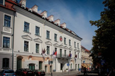 Vilnius, Litvanya - 19 Ağustos 2018: Vilnius eski şehirde bina tarihi Pacai malikanesi. Şimdi bir otel tutar.