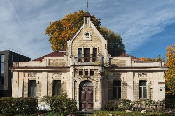 歴史的な Zverynas の建物 — ストック写真