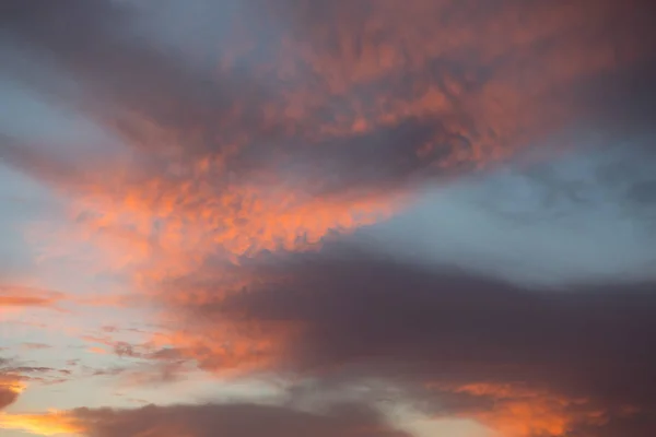 Colores Naturales Del Cielo Nocturno Con Nubes Cirrocumulus — Foto de Stock