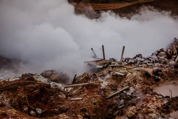 冰岛的地热发电站 生成生态清洁的可再生能源 地热资源景观和地热能厂 — 图库照片