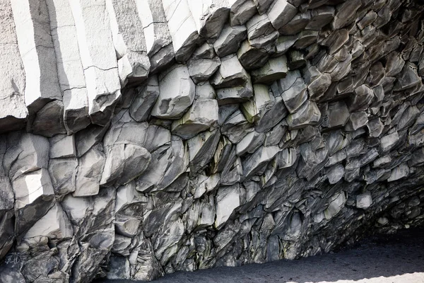 Het Zwarte Zandstrand Van Reynisfjara Reynisfjall Berg Vanaf Dyrholaey Kaap — Stockfoto