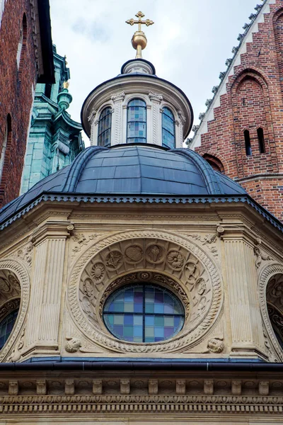 Castillo Real de Wawel en Cracovia, Polonia —  Fotos de Stock